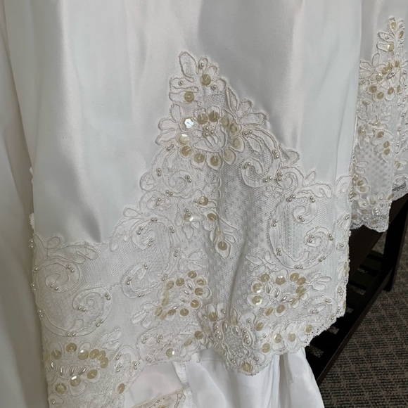 Vintage St Tropaz Wedding Dress With Attached Train - Picture 8 of 12